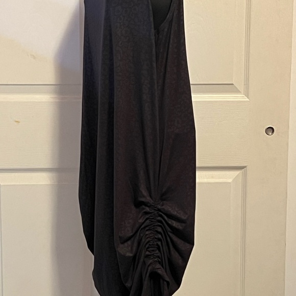 Black Sheath Mini Dress with Crew Neck - Picture 2 of 6